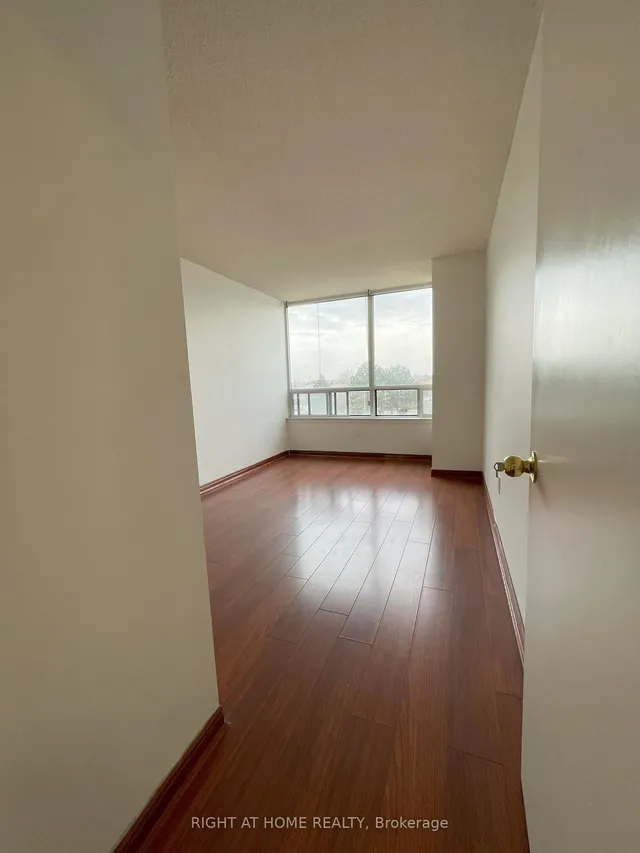 Additional image 27 of 350 Alton Towers Circ Unit 311