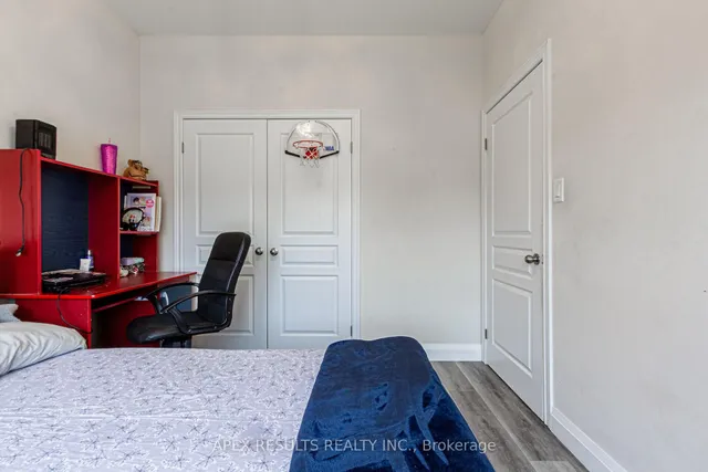 Additional image 18 of 97 Trafalgar Dr