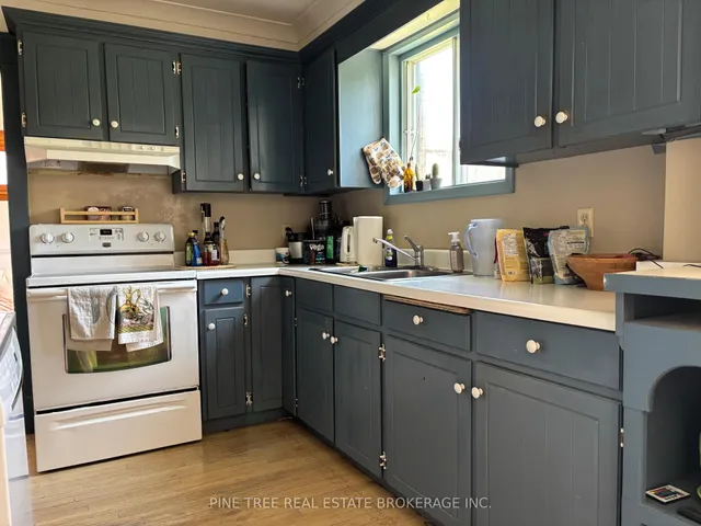 Additional image 11 of 31 Paisley Ave