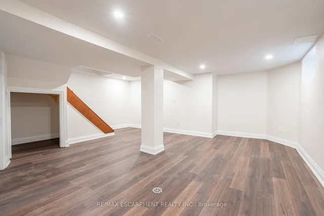 Additional image 38 of 11 Huxley Ave