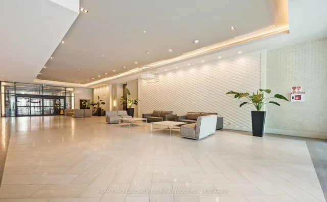 Additional image 27 of 460 Adelaide St Unit 102