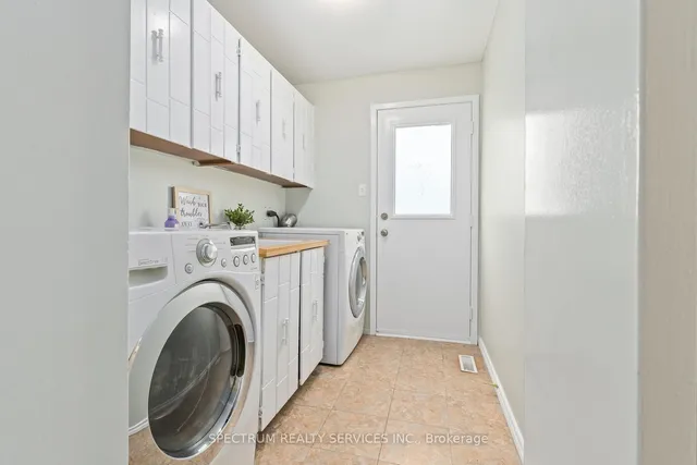 Additional image 17 of 98 Mikado Cres