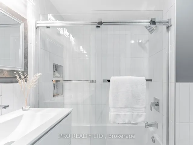 Additional image 29 of 5 Thyra Ave