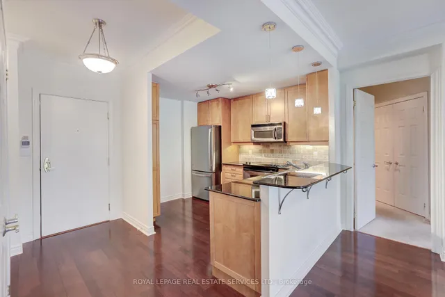 Additional image 13 of 3085 Bloor St Unit 303