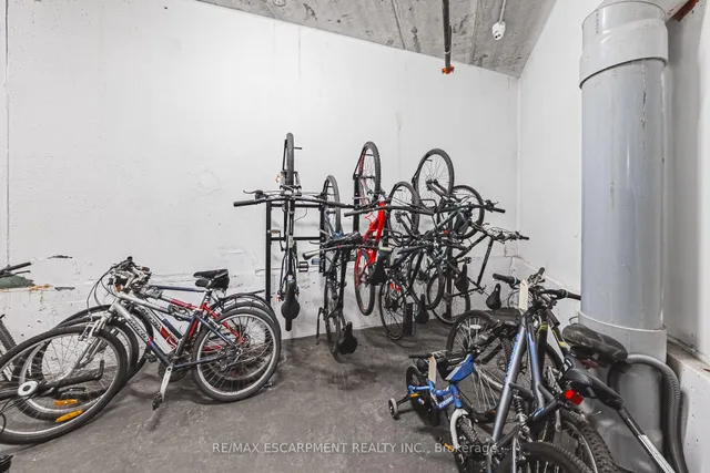 Additional image 24 of 1 Redfern Ave Unit 215