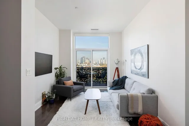 Additional image 11 of 460 Adelaide St Unit PH 216