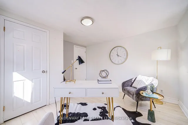 Additional image 35 of 211 Pemberton Ave