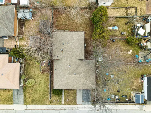 Additional image 46 of 225 West 2nd St