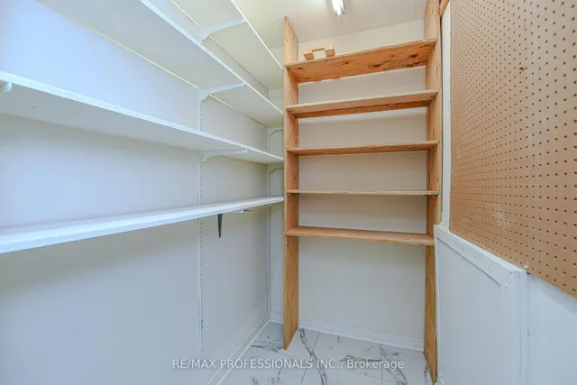 Additional image 32 of 362 The East Mall N/A Unit 302