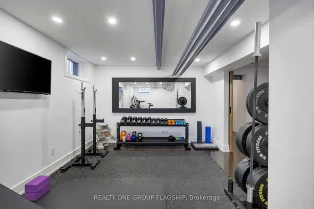 Additional image 46 of 69 Victoria Park Ave