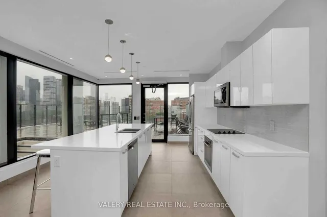 Additional image 18 of 55 Ontario St Unit 1402