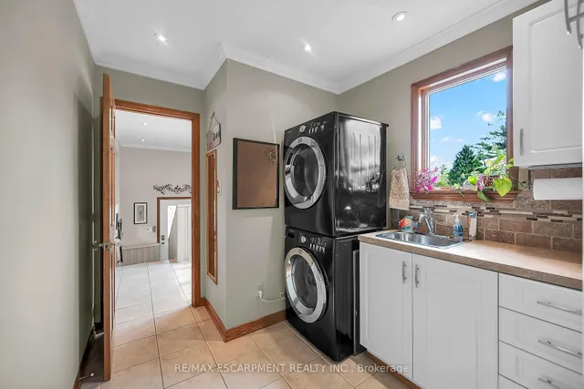 Additional image 12 of 2352 BRINELL Ave