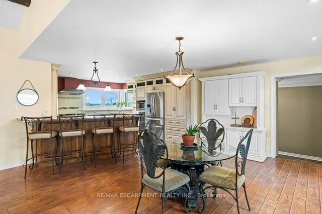 Additional image 8 of 407 Third Rd