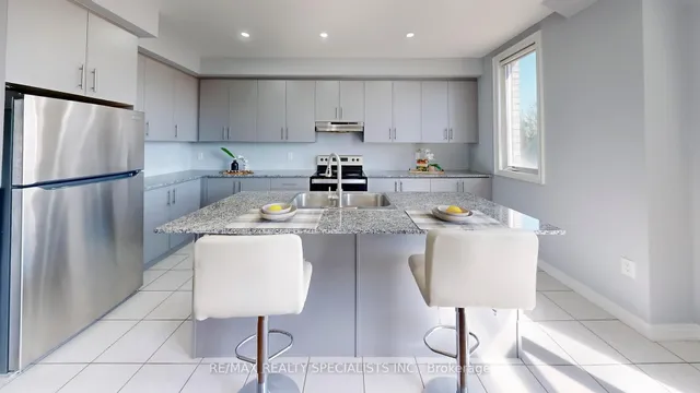 Additional image 12 of 6 QUEENPOST Dr