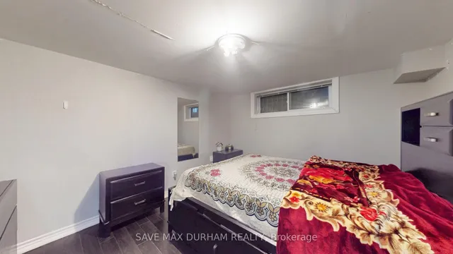 Additional image 33 of 165 Harewood Ave