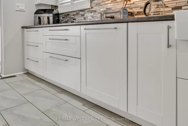 Additional image 16 of 2229 Promenade Crt