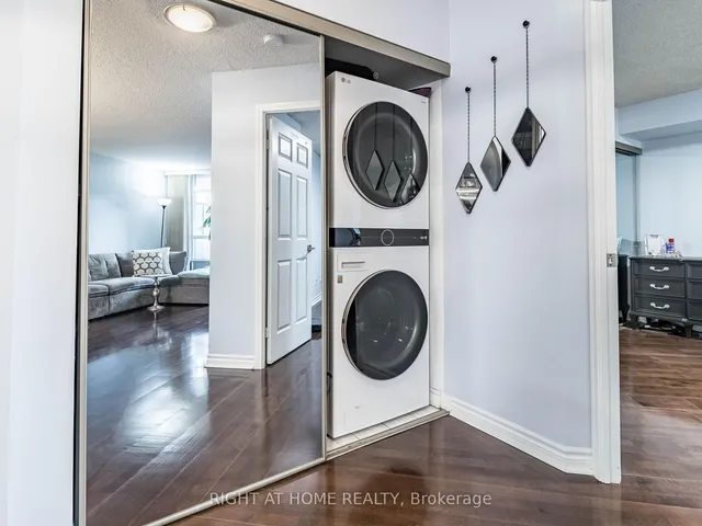 Additional image 33 of 35 Kingsbridge Garden Circ Unit 701