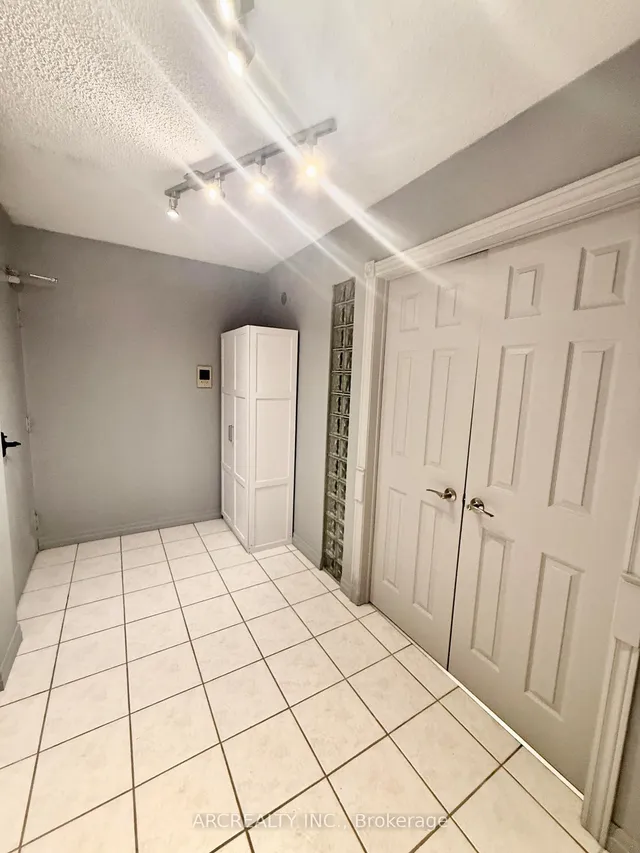Additional image 34 of 4673 Jane St Unit 1007