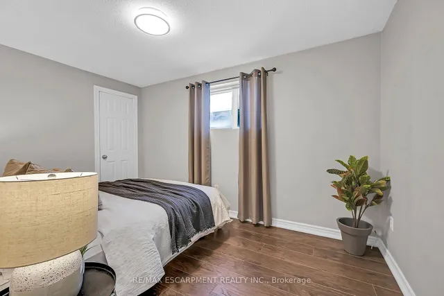 Additional image 21 of 161 RAY St