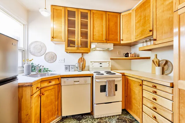 Additional image 12 of 808 Sammon Ave