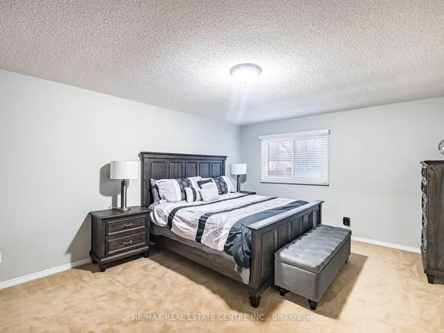 Additional image 25 of 4 Lord Simcoe Dr