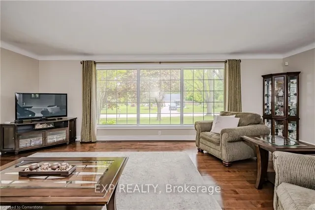 Additional image 8 of 11 COACHMAN Cres