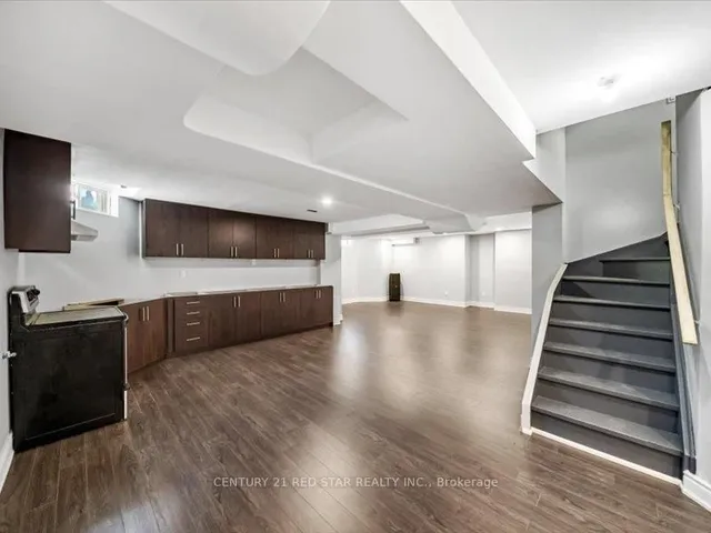 Additional image 46 of 31 Eiffel Blvd