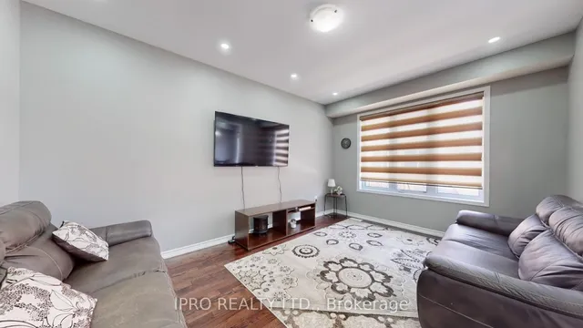 Additional image 6 of 28 Troyer St