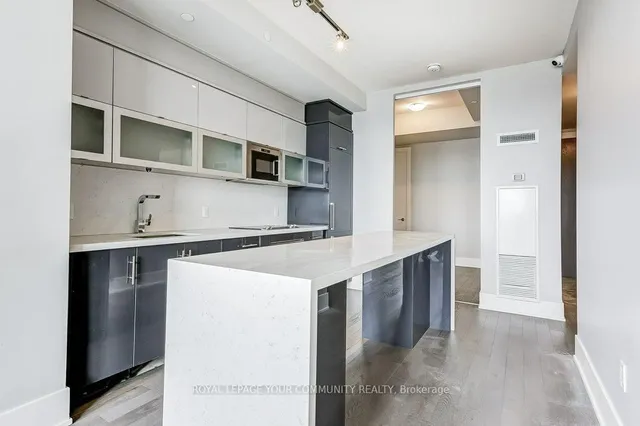 Additional image 4 of 330 Richmond St Unit 2712