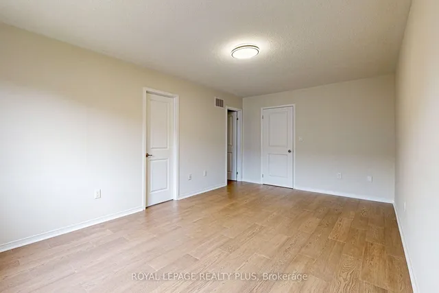 Additional image 30 of 37 Teal Crest Circ