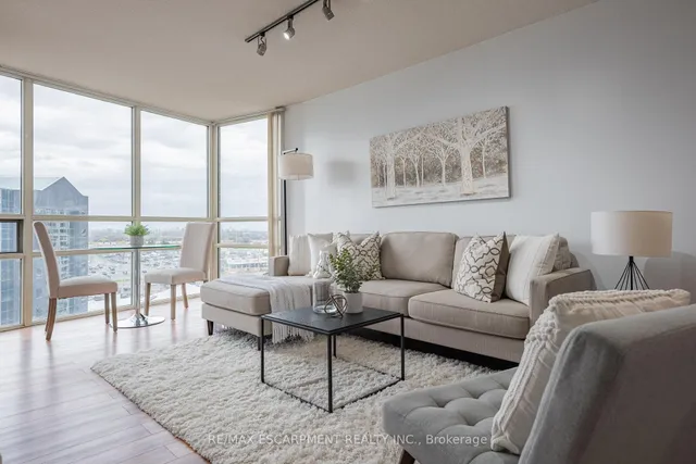 Additional image 14 of 50 Eglinton Ave Unit 1002