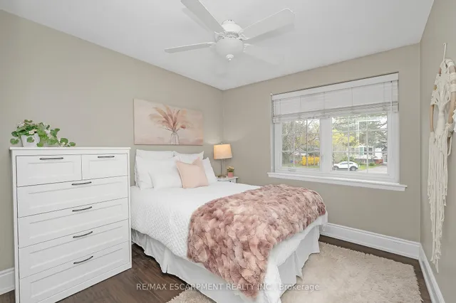 Additional image 22 of 5075 QUEENS Crt