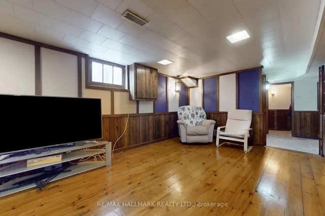 Additional image 24 of 290 Laird Dr