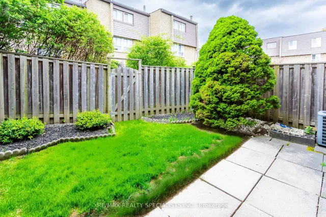 Additional image 42 of 405 Hyacinthe Blvd Unit 83