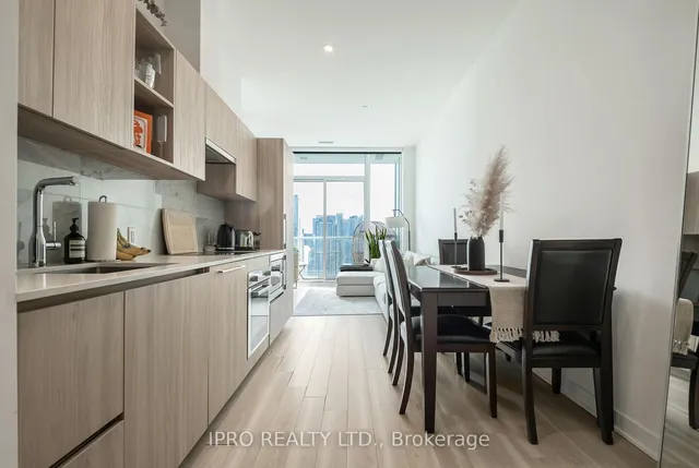 Additional image 12 of 19 Bathurst St Unit 4206