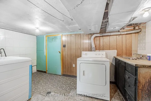 Additional image 25 of 1943 Dufferin St