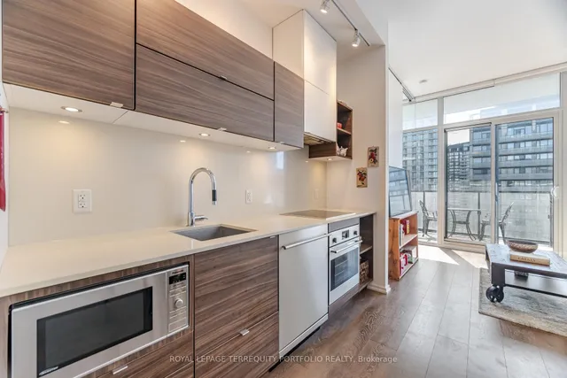 Additional image 8 of 125 Peter St Unit 3510