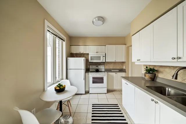 Additional image 10 of 85 Douglas Cres