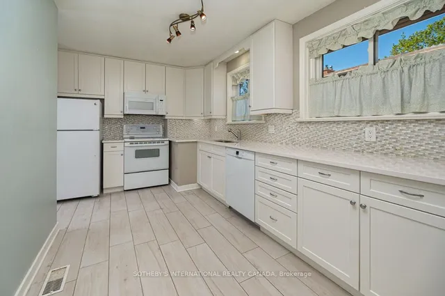 Additional image 25 of 77 Cornerbrook Dr