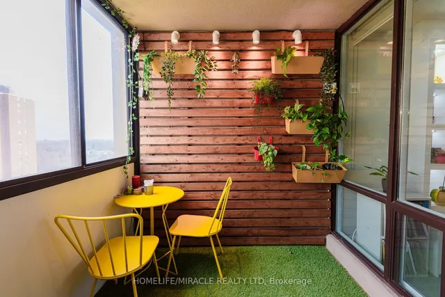 Additional image 2 of 714 The West Mall N/A Unit 1201