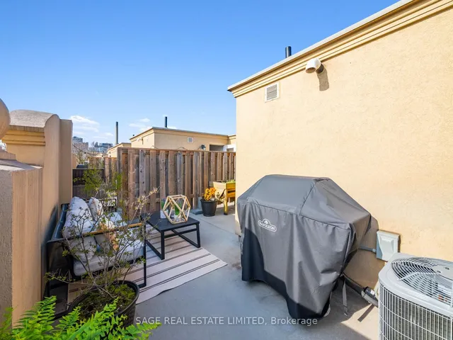 Additional image 23 of 78 Carr St Unit 5