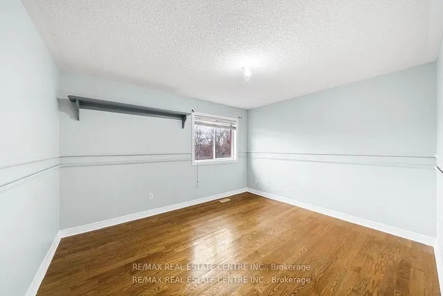 Additional image 22 of 49 Hollowgrove Blvd