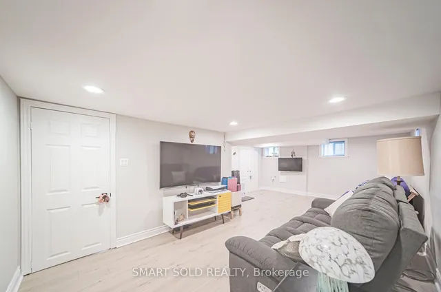 Additional image 35 of 3133 St. Clair Ave