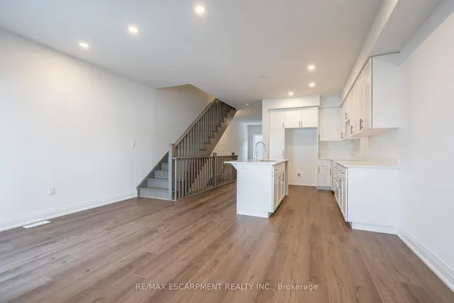 Additional image 21 of 18 Clear Valley Lane