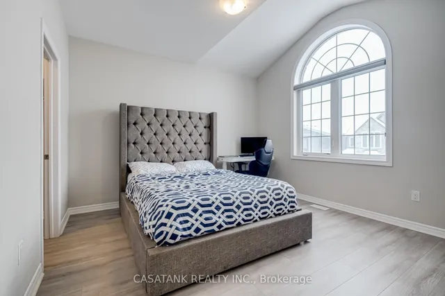 Additional image 40 of 359 North Park Blvd