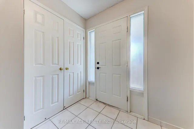 Additional image 5 of 17 Plumrose Blvd