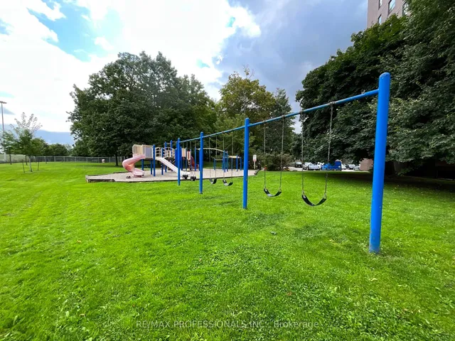 Additional image 38 of 551 The West Mall N/A Unit 1622