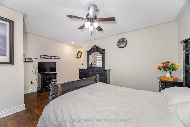 Additional image 34 of 11 Redcastle St