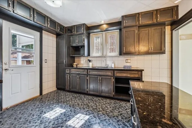 Additional image 12 of 44 Highland Rd