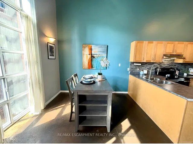 Additional image 7 of 11 Rebecca St Unit 406